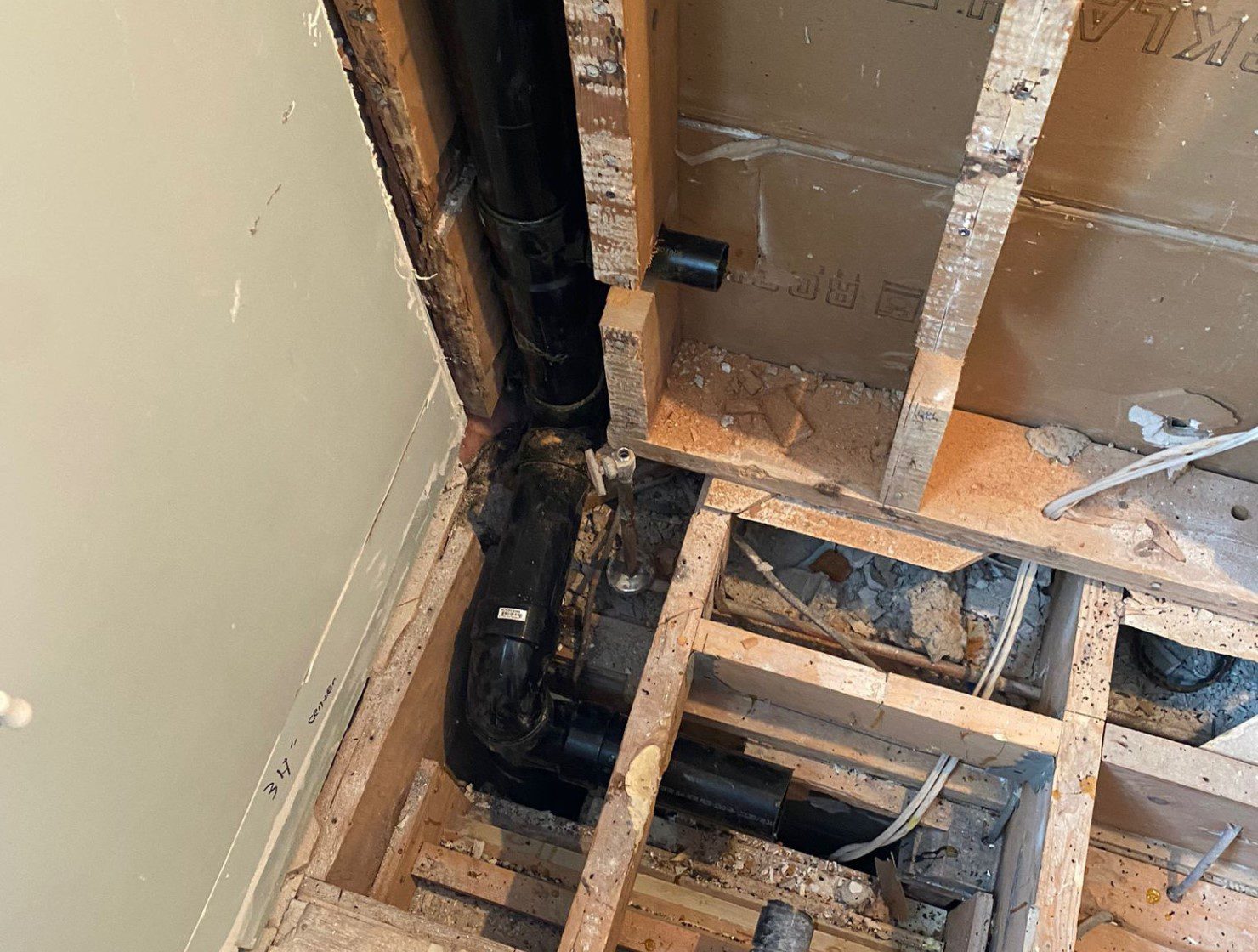 What Drain Cleaner Won't Destroy Pipes in Ajax - Delta Plumbers