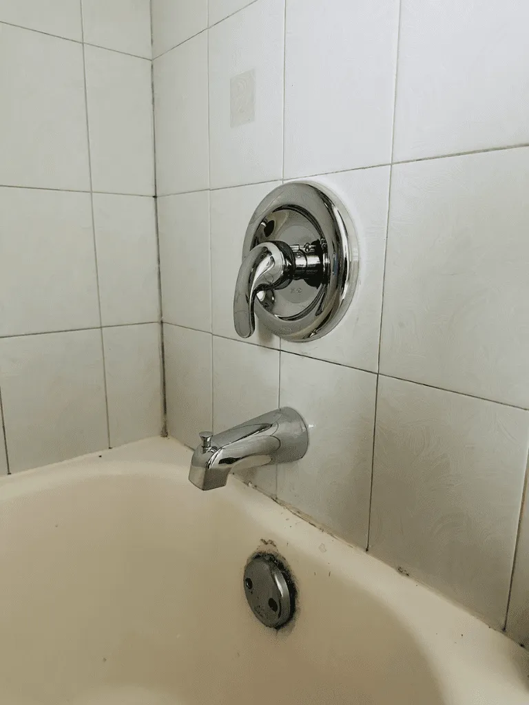 Shower Faucet Repair Service in St. Thomas - Delta Plumbers